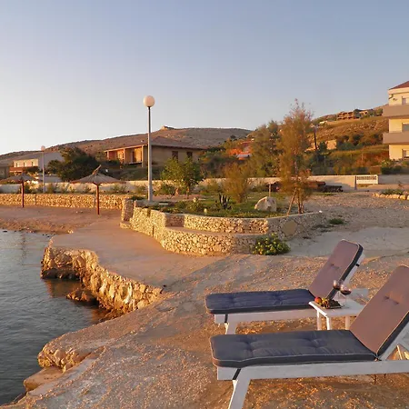 Melandura-7 By Interhome Daire